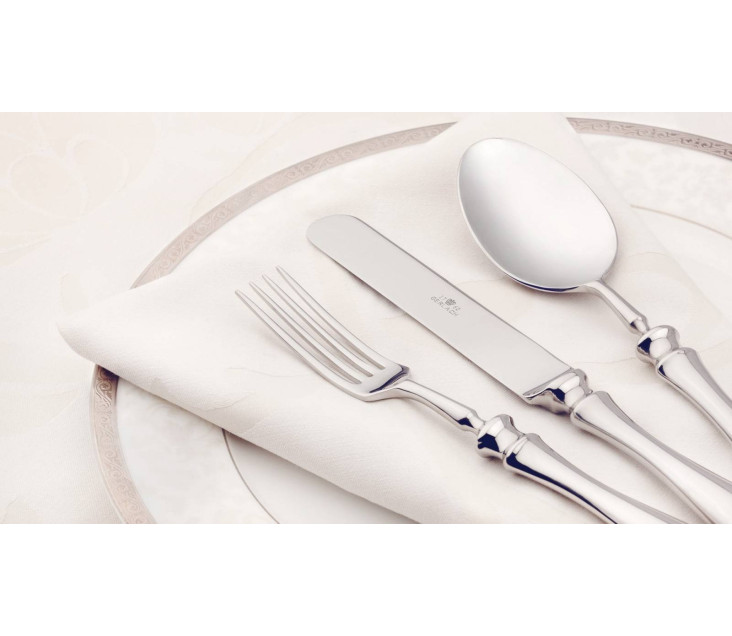 Besteckset in einer...