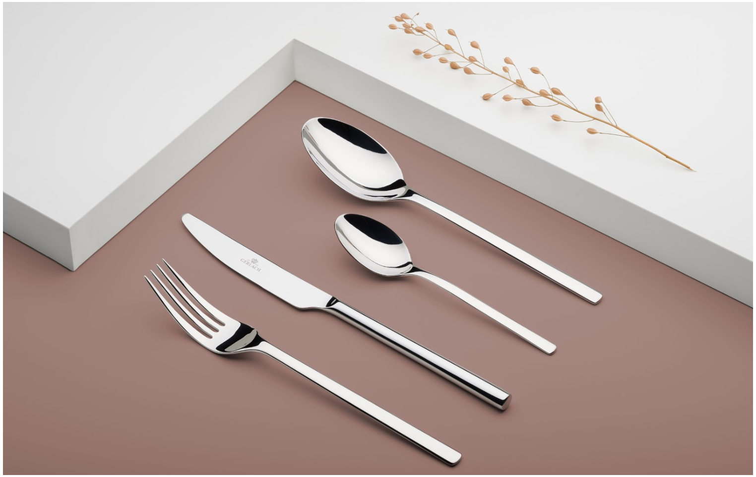 Besteckset 24 Teile MODERN Poliert + Kuchengabeln 6 Teile MODERN Poliert
