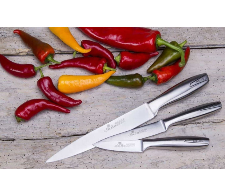 Messerset in schwarzem...