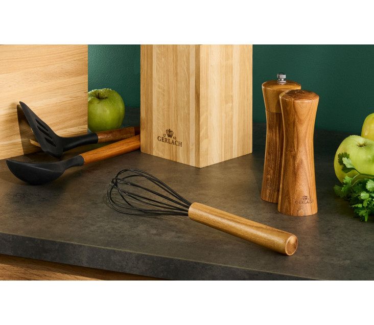 Holzsalzstreuer und...